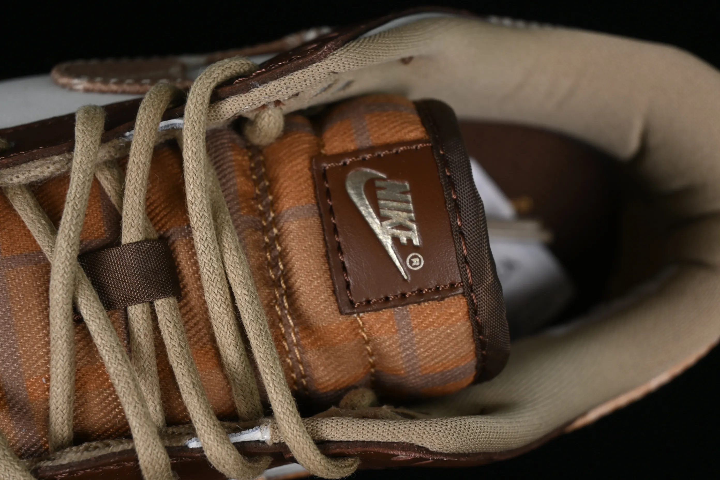 All categories Nk SB Dunk series Nk SB Dunk Low low-top sneakers F version Nk Dunk Low "Brown Plaid" white and brown stitching SB low-top casual sneakers FV3653-191